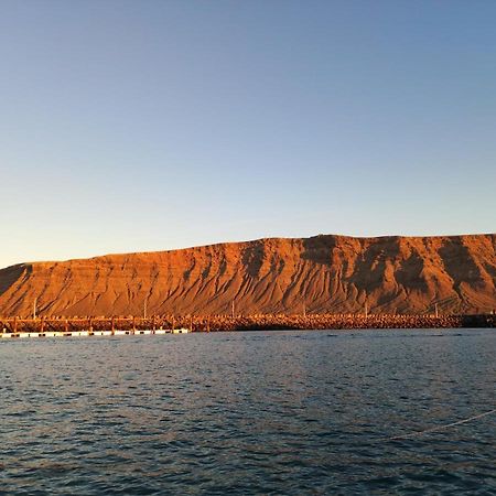 Magnifico Barco En La Graciosa Hotel Caleta de Sebo Exterior foto