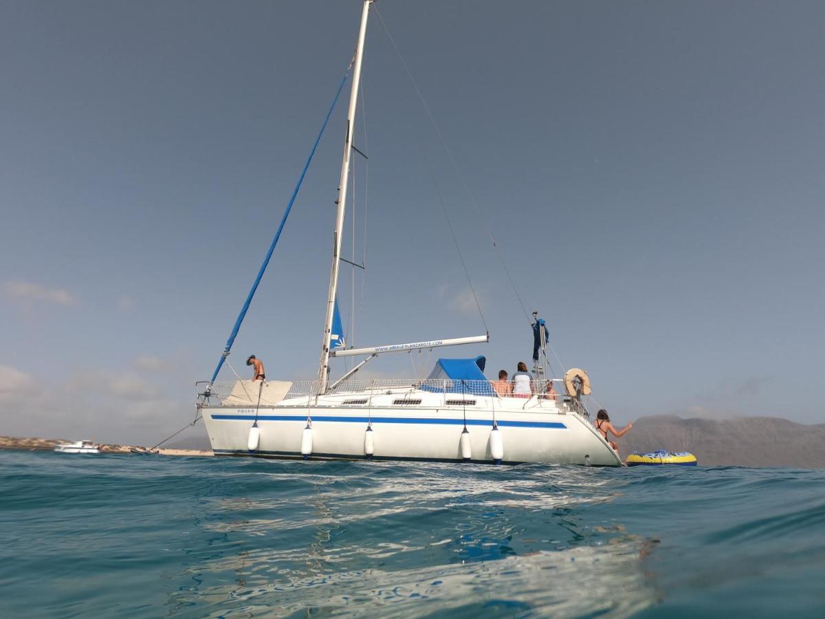 Magnifico Barco En La Graciosa Hotel Caleta de Sebo Exterior foto