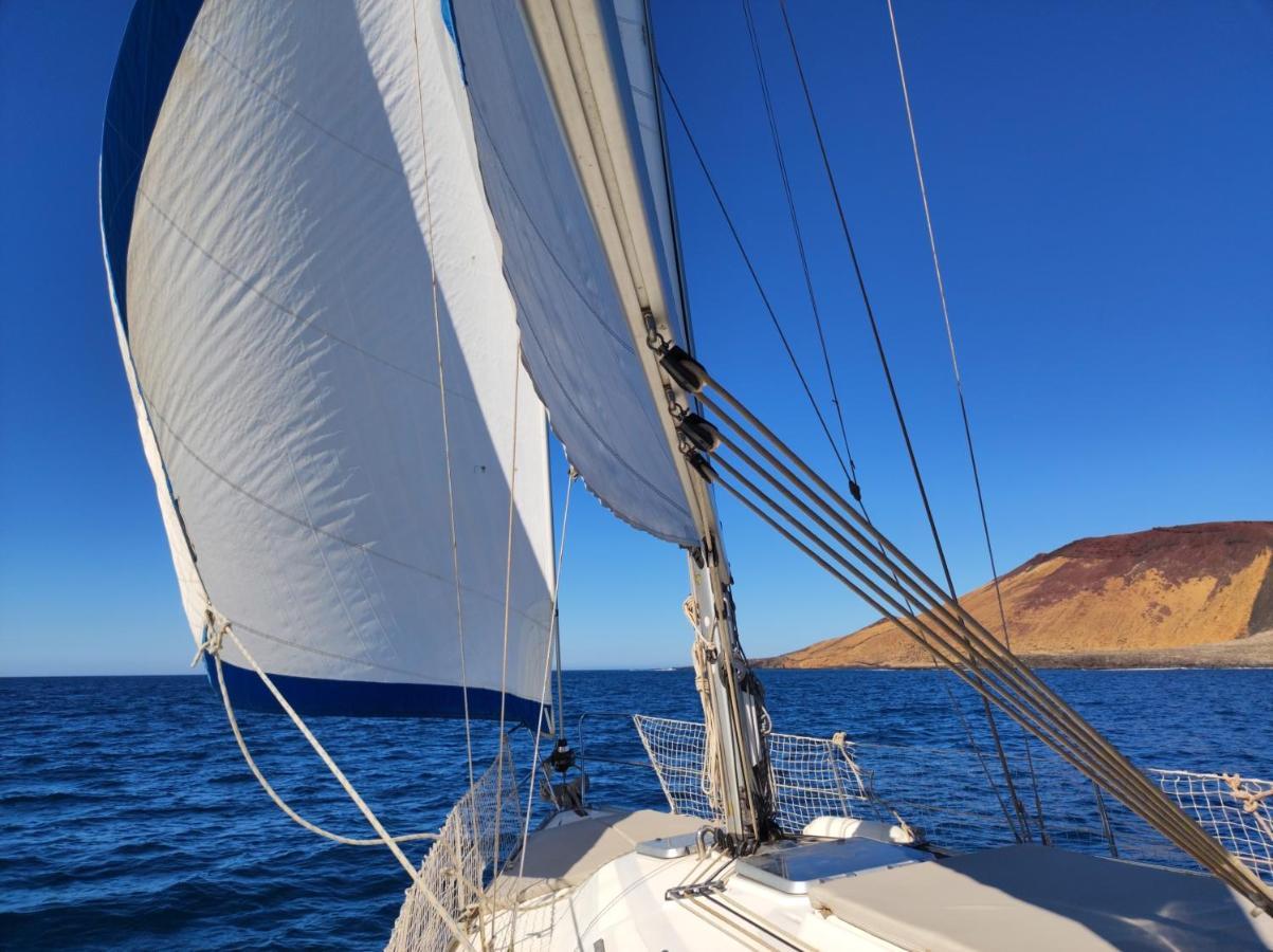 Magnifico Barco En La Graciosa Hotel Caleta de Sebo Exterior foto
